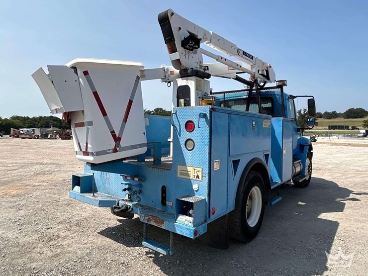 2011-international-durastar-4300-image-3