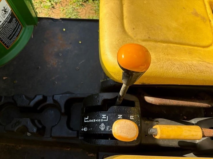 john-deere-gator-image-7