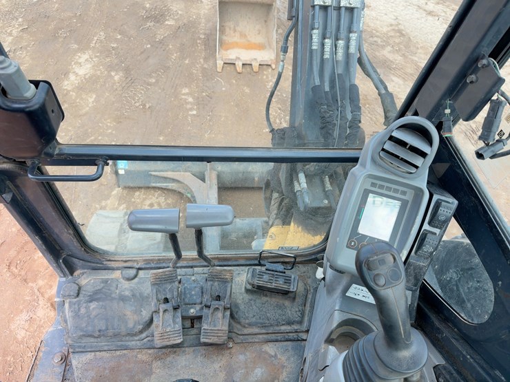 2018-deere-50g-image-32