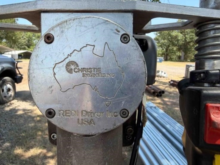 redi-driver-gas-powered-post-driver-image-3