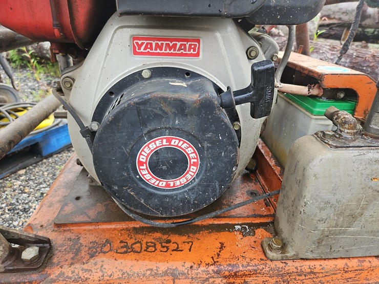 mikasa-mvh-402dsb-reversible-plate-compactor-image-5