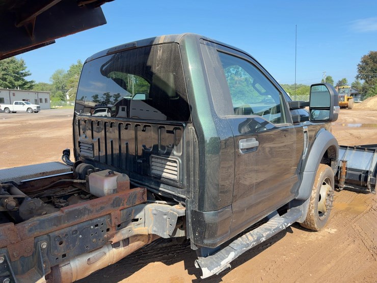 2017-ford-f550-xl-image-20