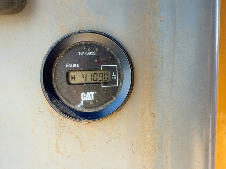 2004-caterpillar-d5g-xl-image-38