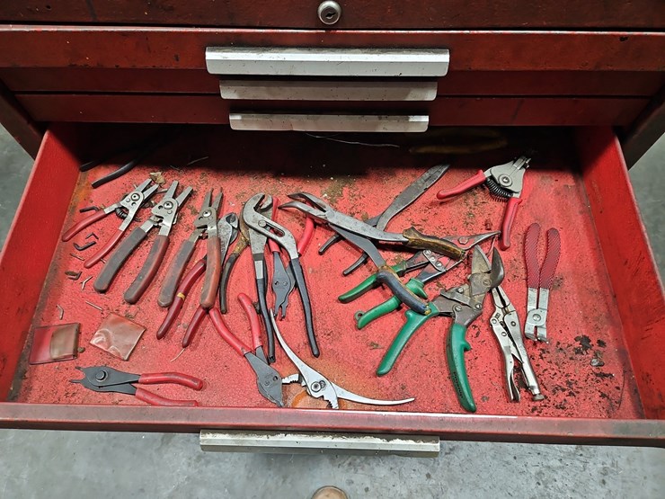 rolling-tool-chest-with-contents-image-14