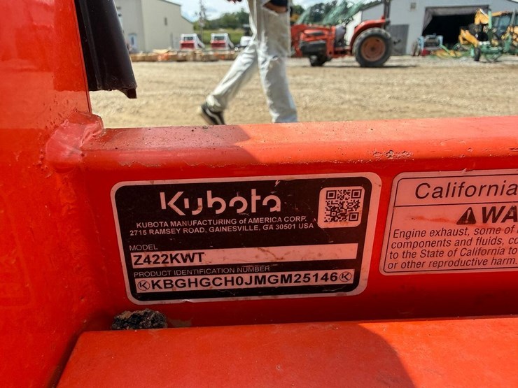 2022-kubota-z422-image-18