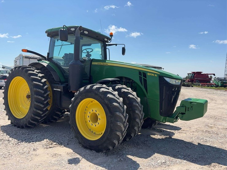 2012-john-deere-8335r-image-5