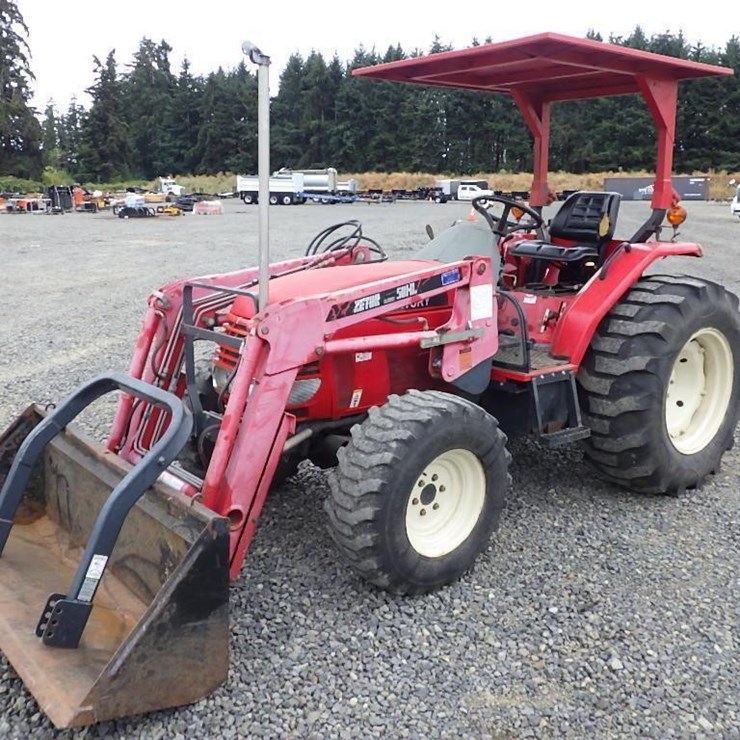 Century 3647 Tractor Loader
