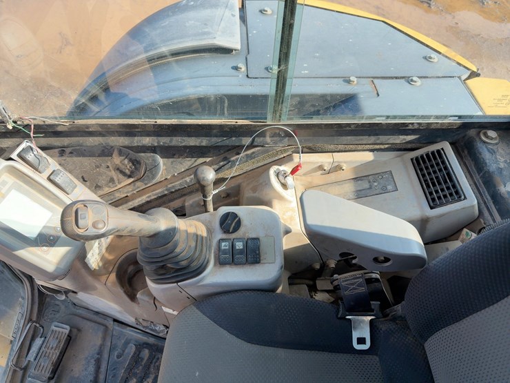2016-deere-50g-image-30