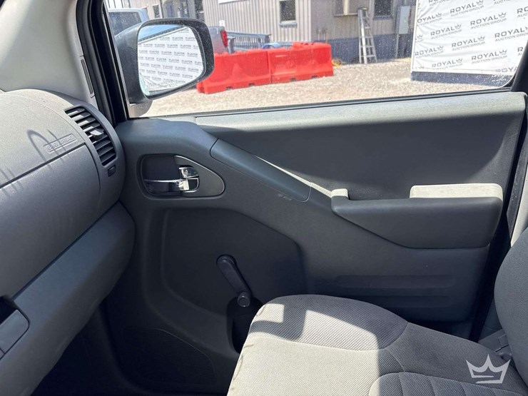 2018-nissan-frontier-image-18