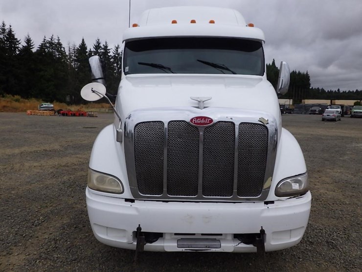 2009-peterbilt-387-image-8