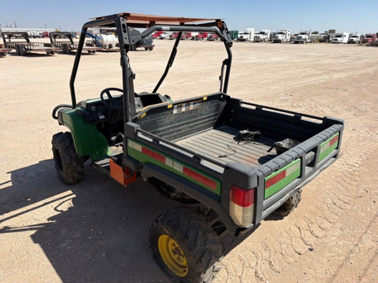john-deere-gator-image-4
