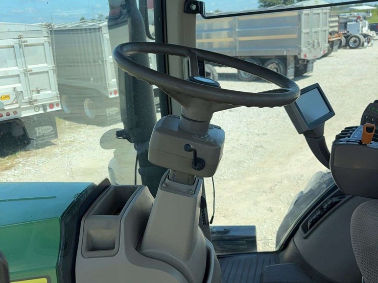 2012-john-deere-8335r-image-25