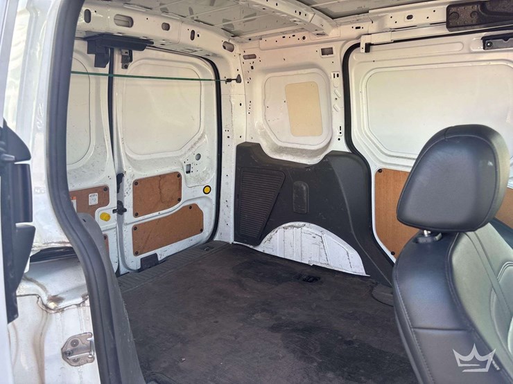 2021-ford-transit-connect-image-21