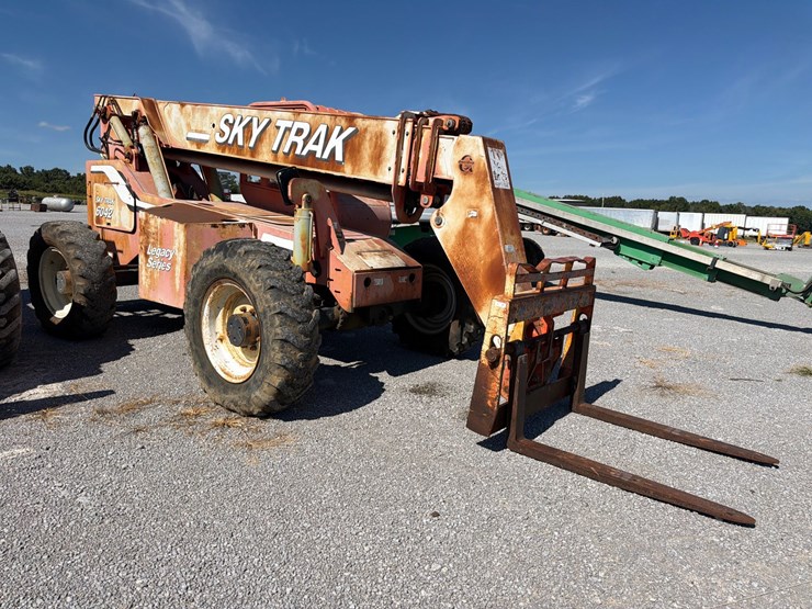 sky-trak-6042-image-2