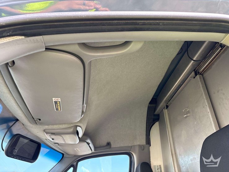 2018-mercedes-benz-sprinter-2500-image-15