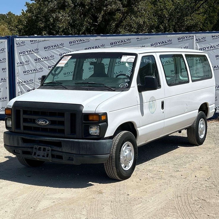 2014 Ford E-350 Cargo Van