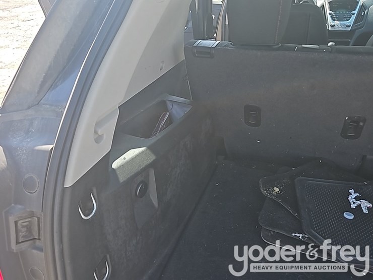 2016-chevrolet-equinox-image-28