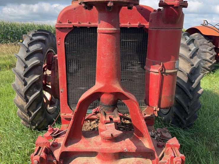 farmall-f-20-image-9