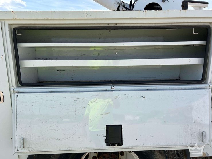 2013-international-durastar-4300-altec-aa755mh-55ft.-material-handling-insulated-bucket-truck-image-22