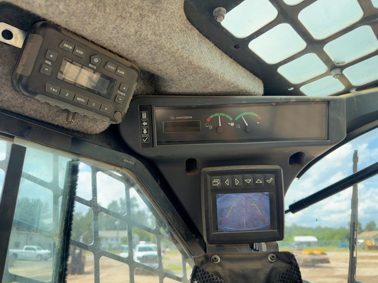 2023-deere-333g-image-24