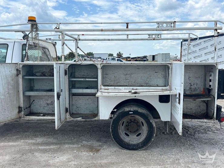 2006-ford-f450-image-11