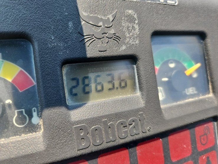 2011-bobcat-325g-image-25