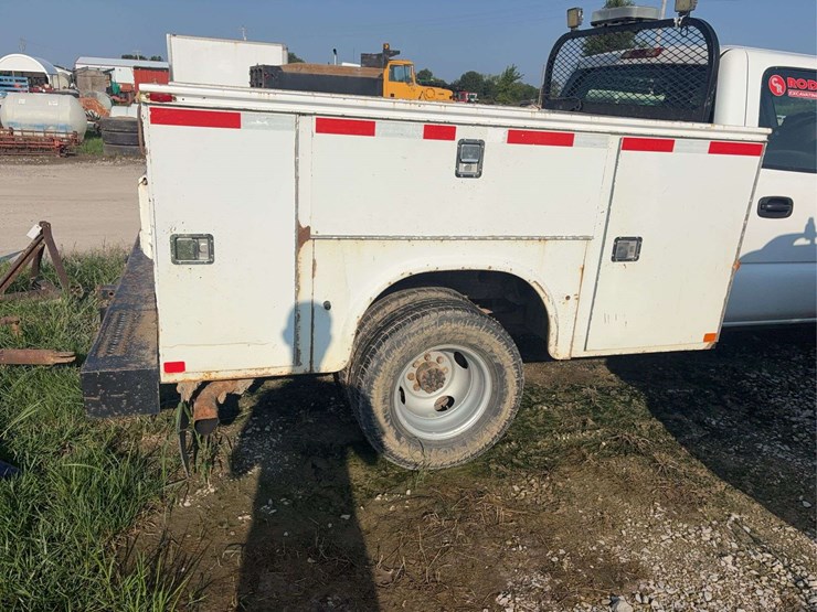 2006-chevrolet-3500-image-7