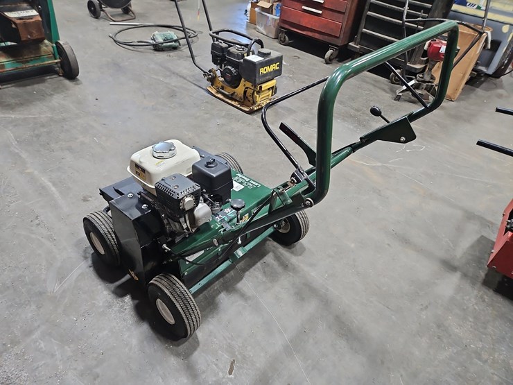 turfco-ls-22-lawn-seeder-image-4