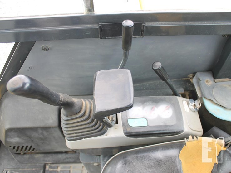 komatsu-pc40mr-2-image-22