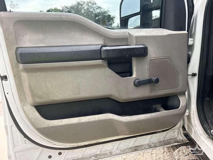 2017-ford-f350-image-14