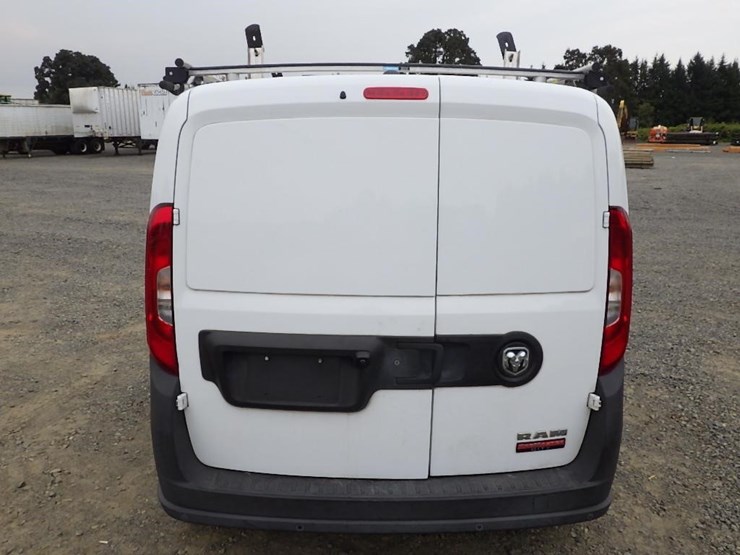 2017-ram-promaster-city-image-4