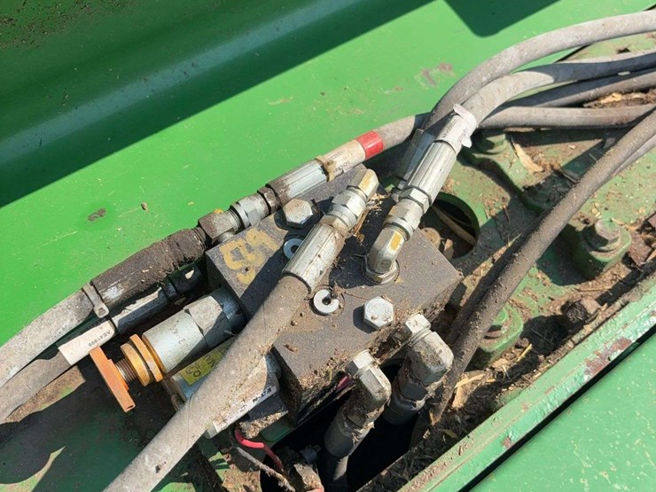 john-deere-569-image-15