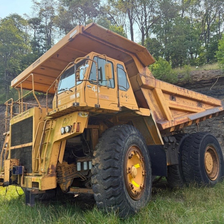 KOMATSU 330M