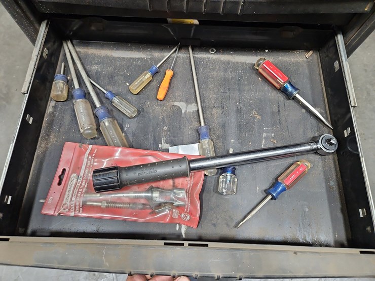 craftsman-rolling-tool-chest-with-contents-image-3