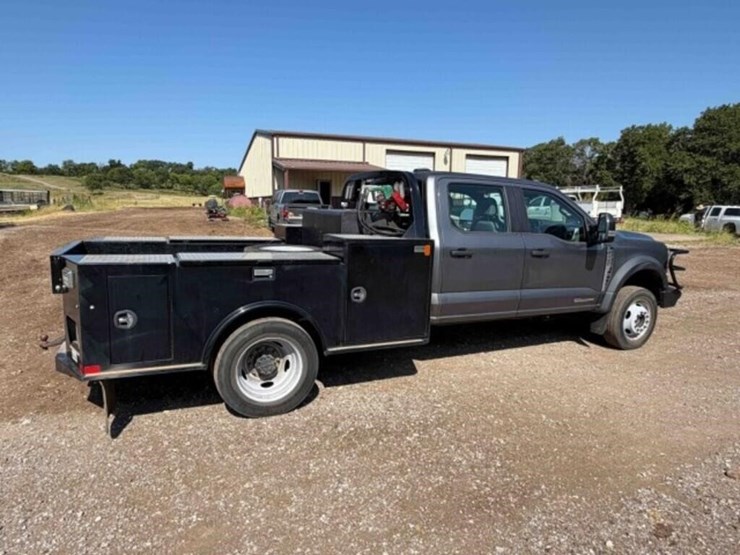 2024-ford-f450-image-2