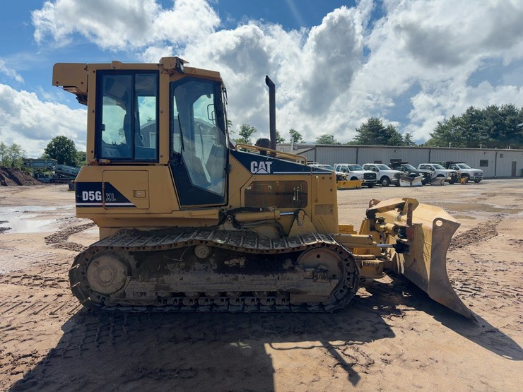2004-caterpillar-d5g-xl-image-6