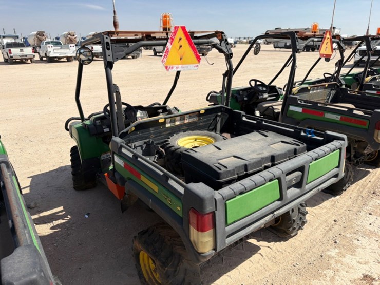 john-deere-gator-image-4