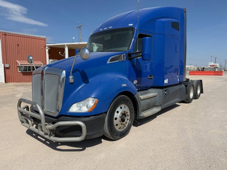 2020-kenworth-t680-image-1