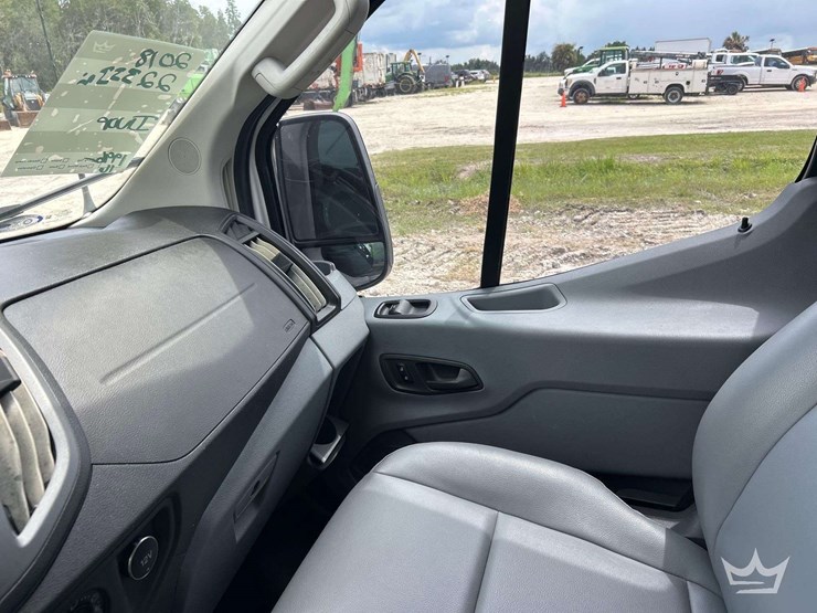 2018-ford-transit-image-19