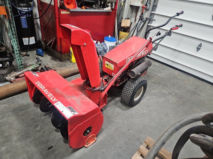 gravely-walk-behind-power-unit-image-1