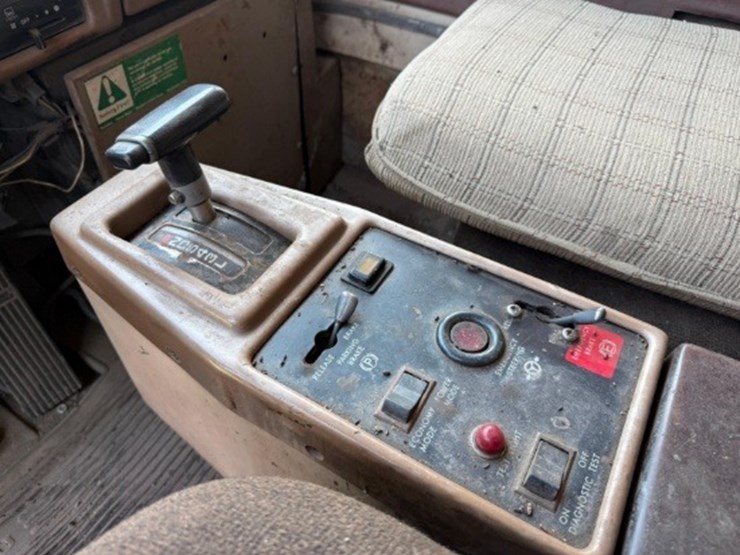 komatsu-330m-image-11