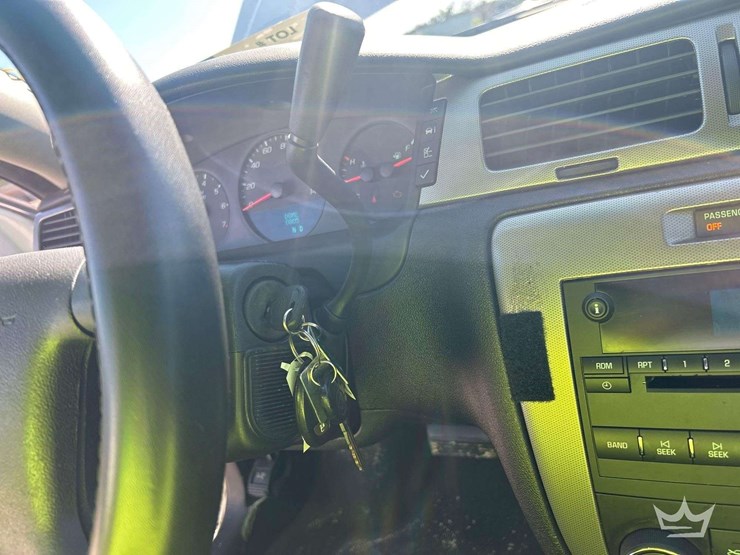 2012-chevrolet-impala-sedan-image-14