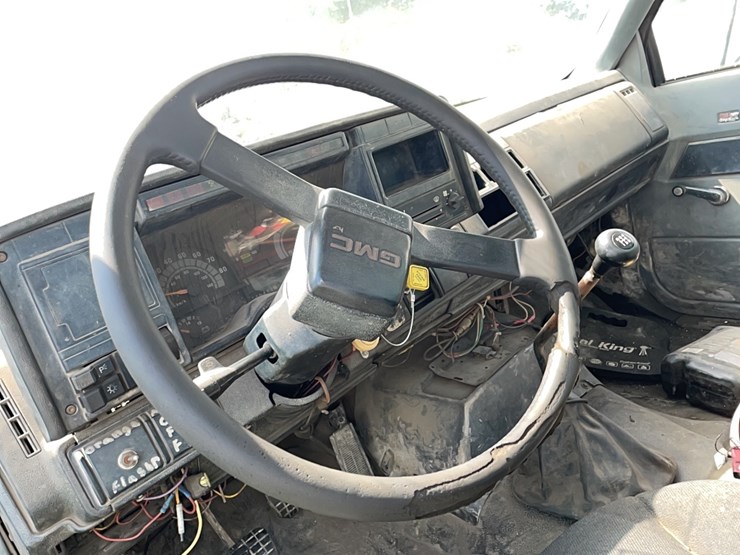 gmc-fuel/lube-truck-vn:1gdm7h1j9lj605874-image-13