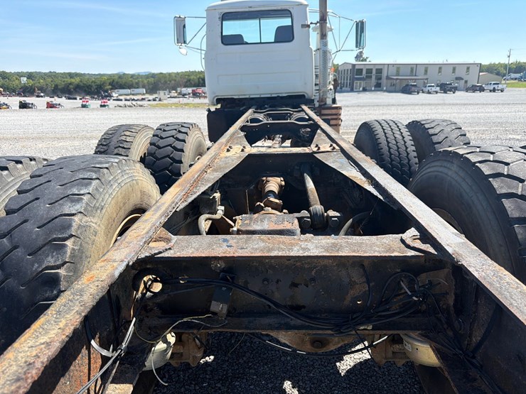 2000-mack-dm690sx-image-18