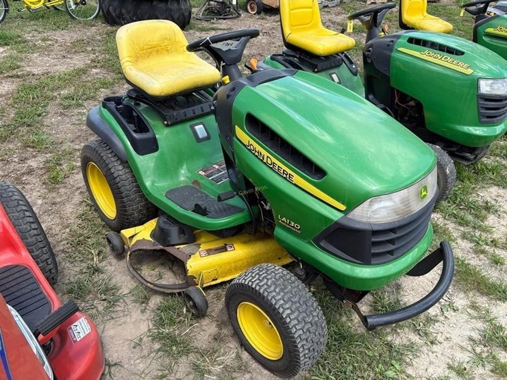 john-deere-la130-image-1