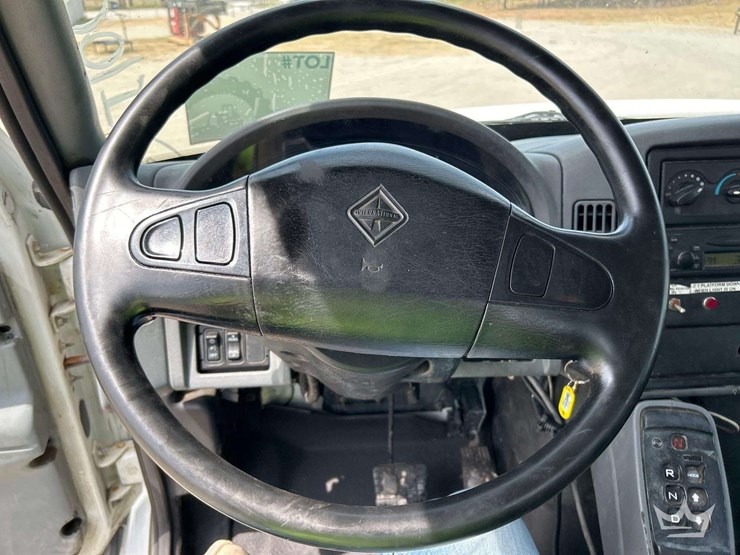 2006-international-durastar-4300-image-15