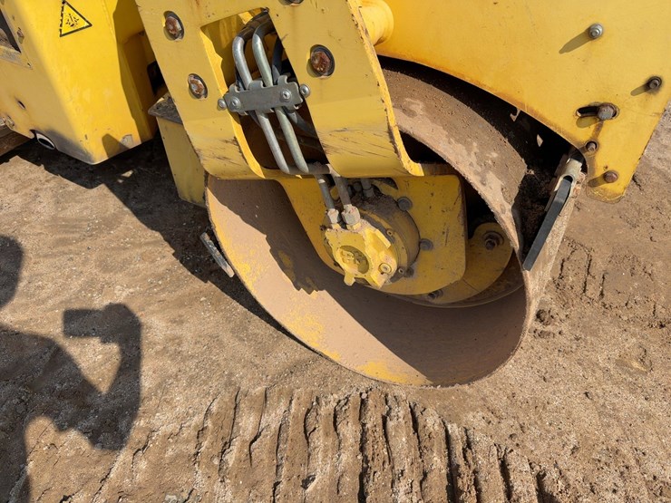 2007-bomag-bw120ad-4-image-10
