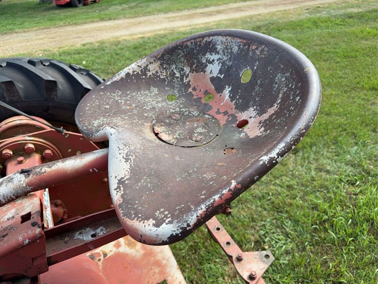 farmall-f-30-image-40