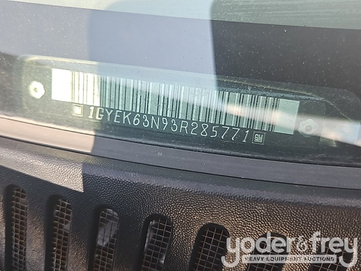 2003-cadillac-escalade-image-40