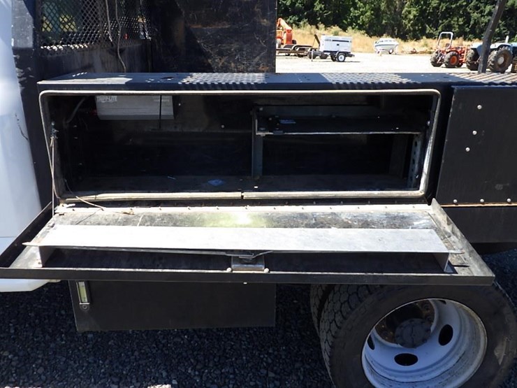 2020-ford-f550-image-16